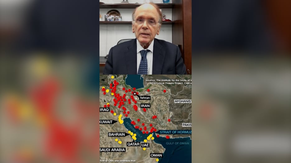 "سيناريو الكابوس".. خبير يحذّر من تداعيات إغلاق مضيق هرمز