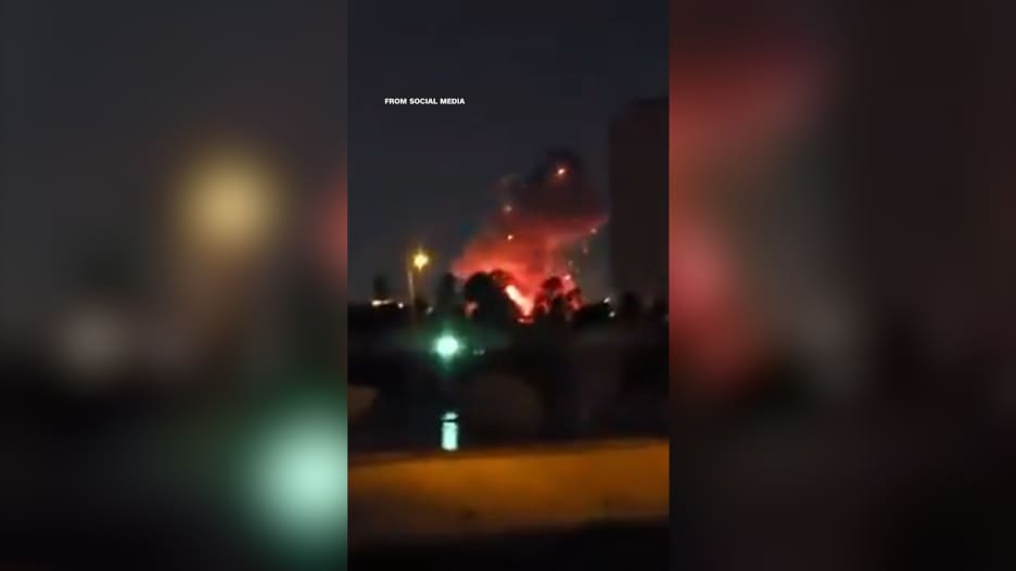 كاميرا ترصد لحظة إسقاط مقذوف قرب السفارة الأمريكية في بغداد