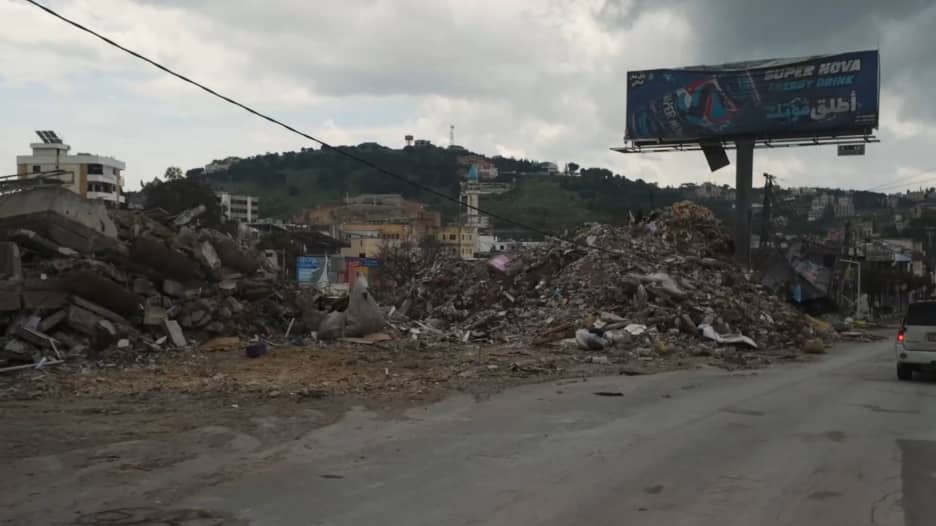 الغارات الإسرائيلية تُفرغ جنوب لبنان من سكانه المدنيين.. شاهد ما أحدثته