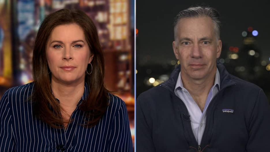 طاقم CNN يرصد احتمالية استخدام إيران ذخائر عنقودية على تل أبيب