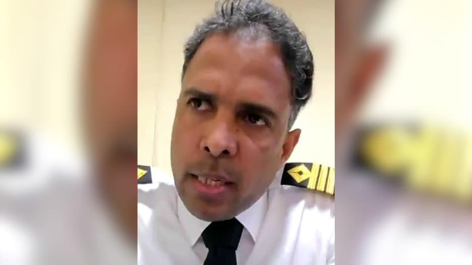 20 ألف بحار عالقون في عرض البحر..قبطان يصف لـCNN ما شاهده في مضيق هرمز