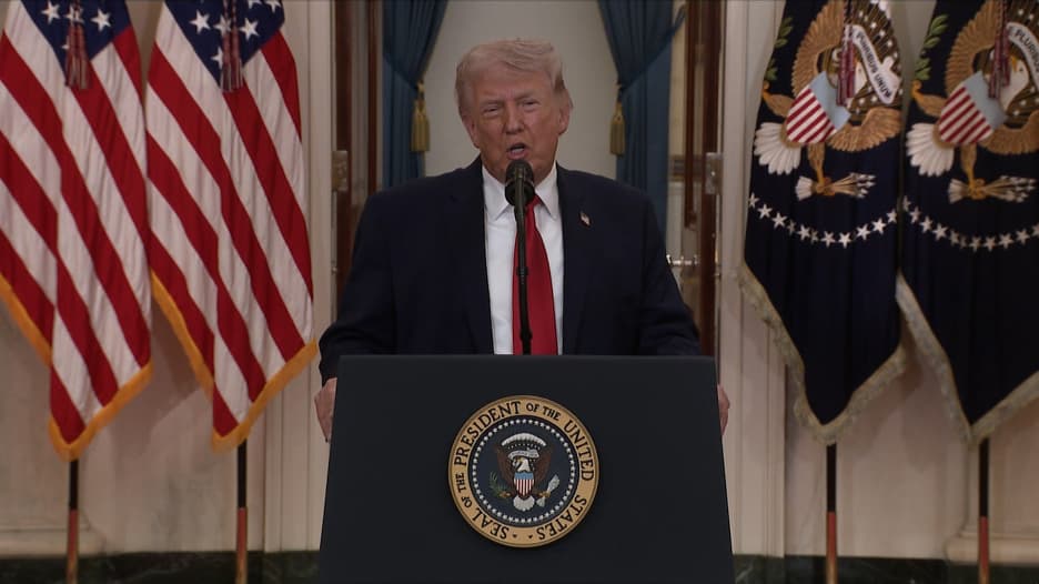 ترامب يتوقع فتح مضيق هرمز "بشكل طبيعي" بعد نهاية الحرب