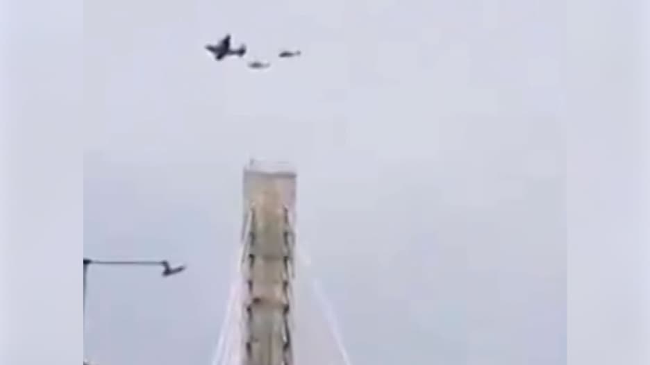 أمريكا تطلق عملية إنقاذ لطائرة مقاتلة أُسقطت فوق إيران.. وفيديو يوثق لحظات البحث