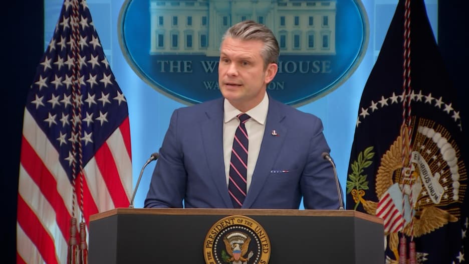 هيغسيث مهددًا: "أمام إيران خيار.. فلتختر بحكمة لأن ترامب لا يتهاون"