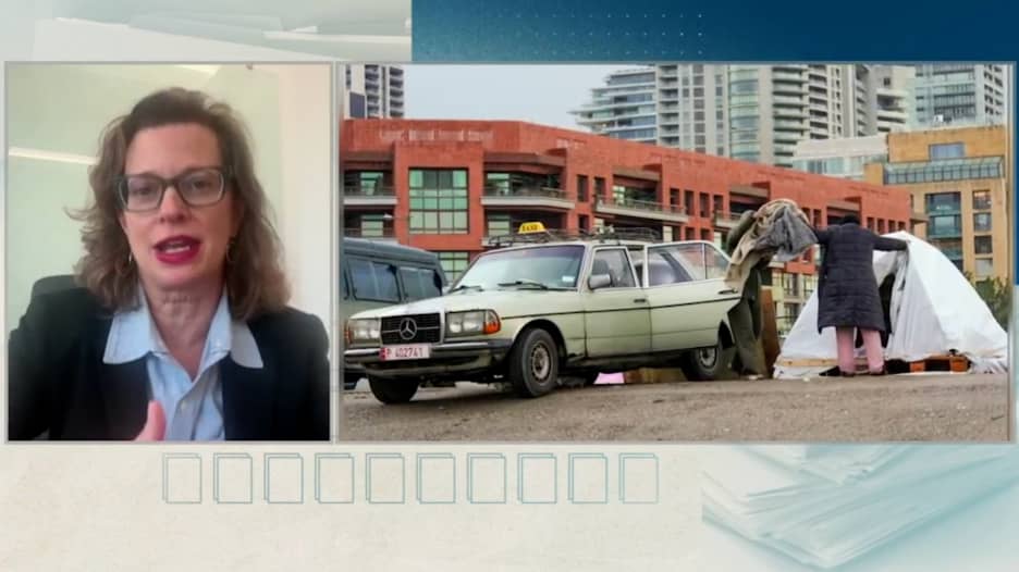 مستشفيات لبنان تواجه نقصًا حادًا في الإمدادات.. ورئيسة منظمة كير: أزمة مروعة