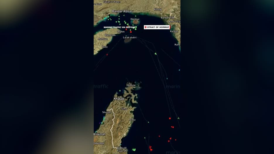 هدنة هشة بين إيران وأمريكا وناقلات نفط غائبة.. إليكم ما يحدث بمضيق هرمز