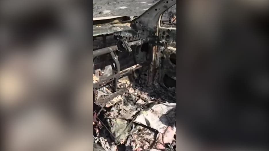 12 شخصًا لقوا حتفهم أثناء الفرار.. سيارات متفحمة تكشف مأساة حرائق الغابات في إسبانيا