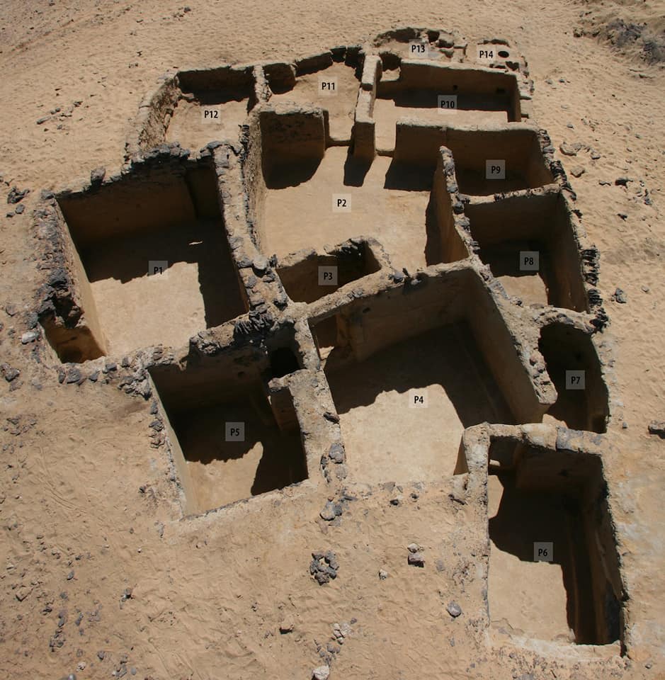 اكتشاف مبان منحوتة في الصخر ترجع إلى ما بين القرنين الرابع والسابع ميلادي في مصر
