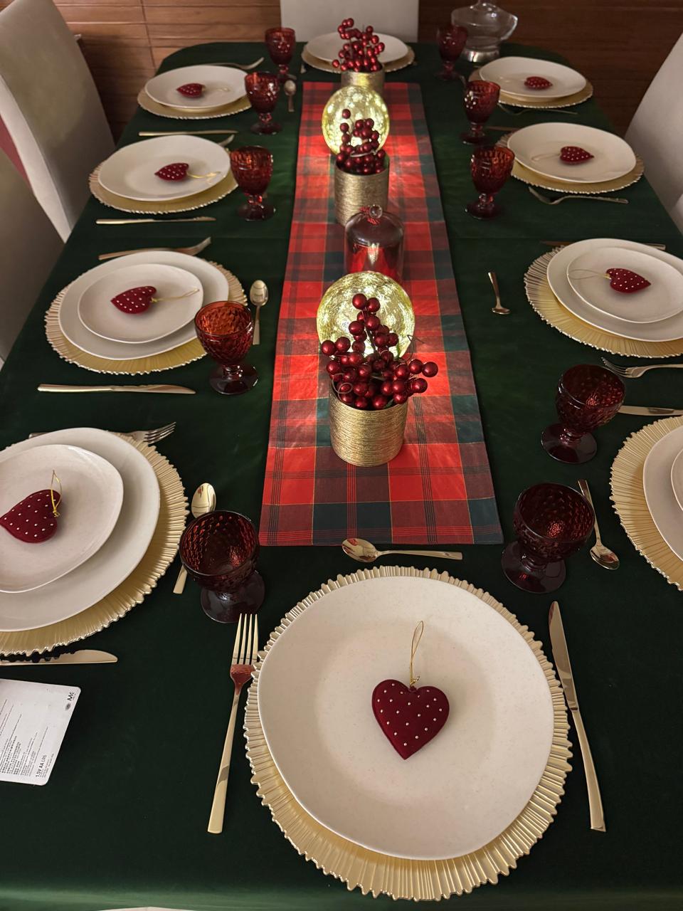 حين تتحول المائدة إلى لغة ذوق وأناقة.. دليل تنسيق طاولة الأعياد