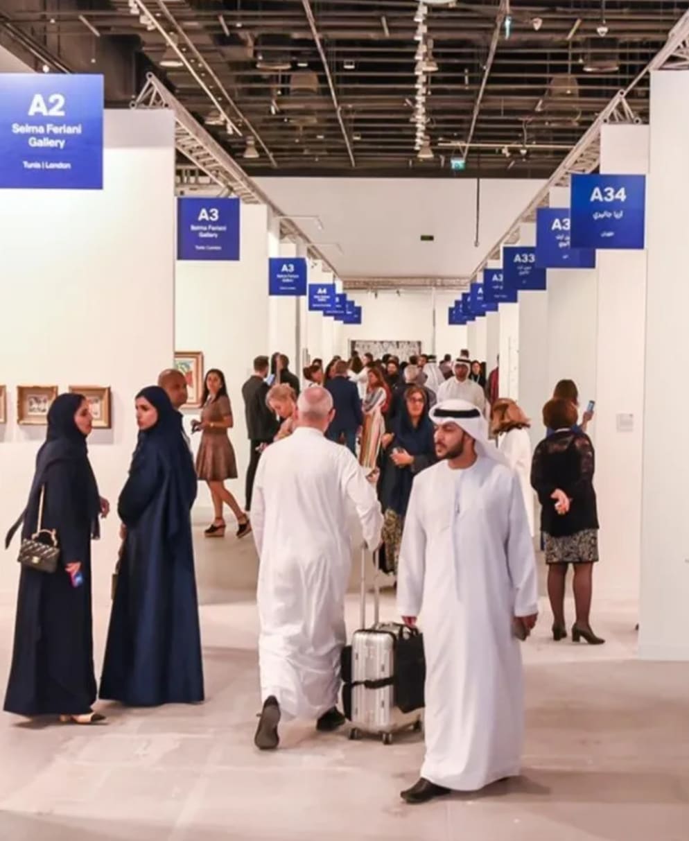 بين التخطيط والتنفيذ.. رحلة معقدة خلف كواليس معرض فن أبوظبي 