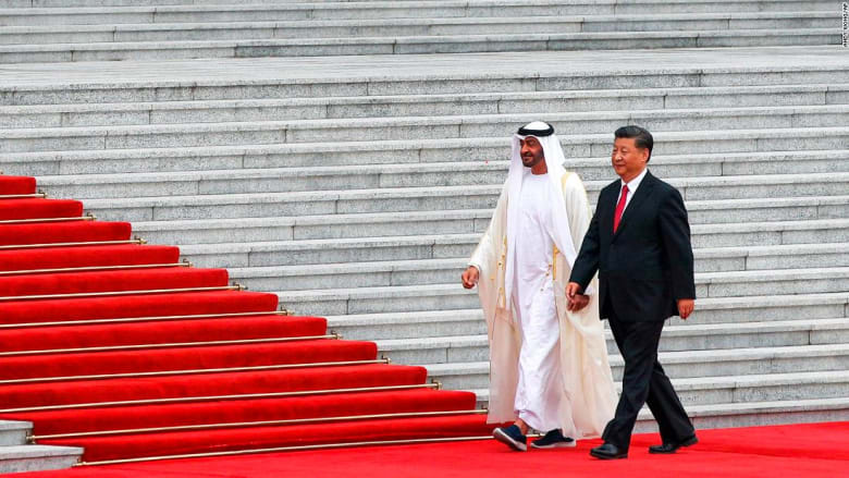 الشيخ محمد بن زايد و الرئيس الصيني خلال زيارة لبكين 