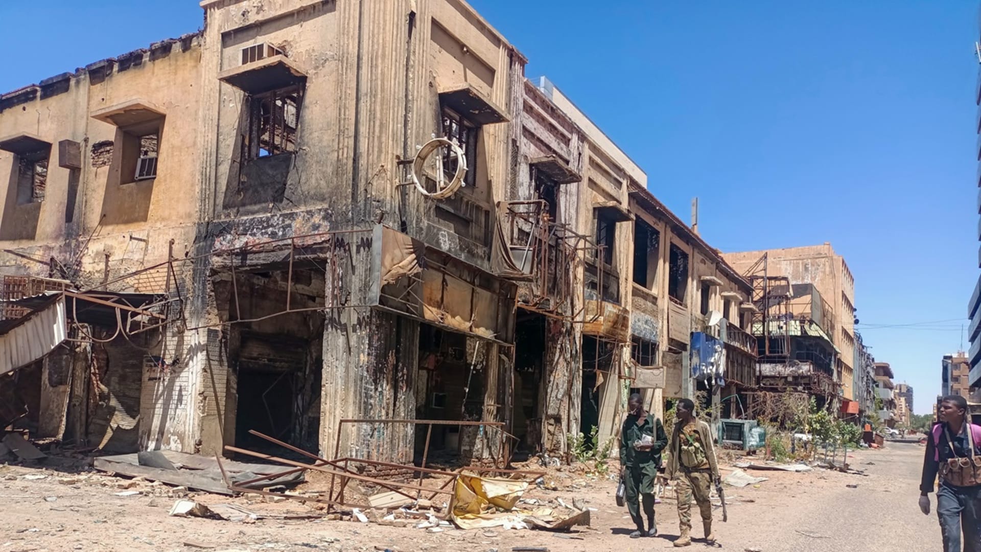 الإمارات تدعو إلى إنهاء الصراع في السودان