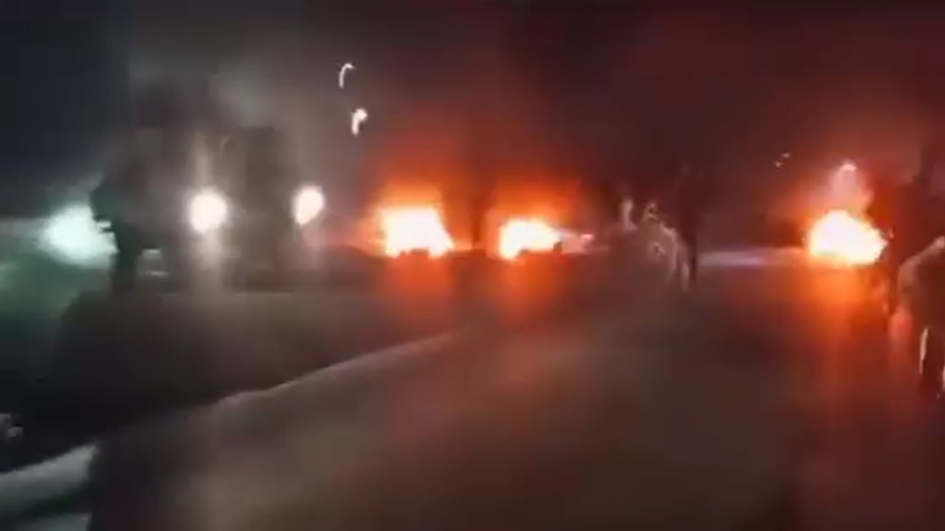 سوريا: فيديو متداول لـ"انشقاق قوات من قسد وانضمامها إلى العشائر".. ما حقيقته؟