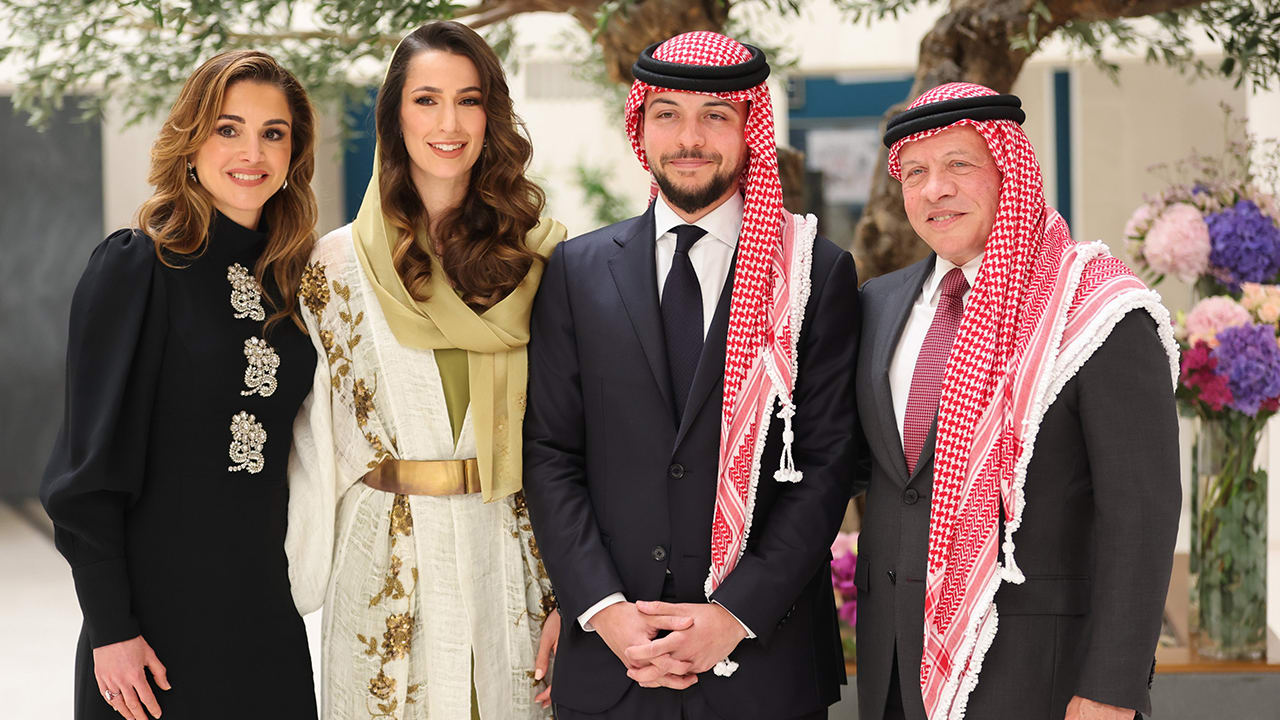 شاهد لحظة عقد قران الأمير الحسين والسعودية رجوة السيف