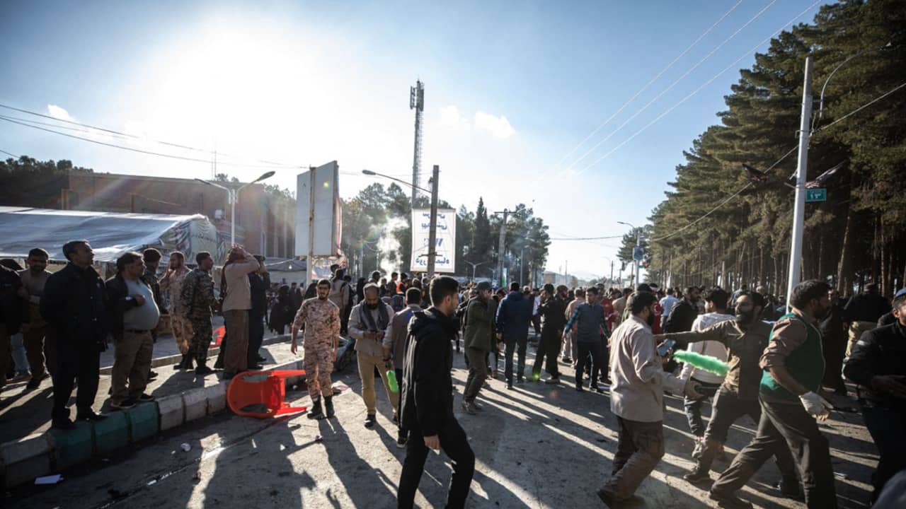 إيران: عشرات القتلى والجرحى في انفجارين قرب قبر قاسم سليماني