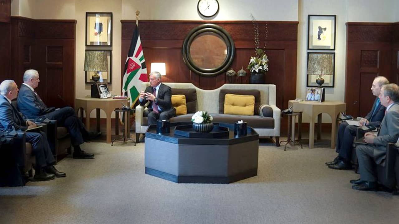 جانب من لقاء العاهل الأردني و وزير الدفاع الإسرائيلي