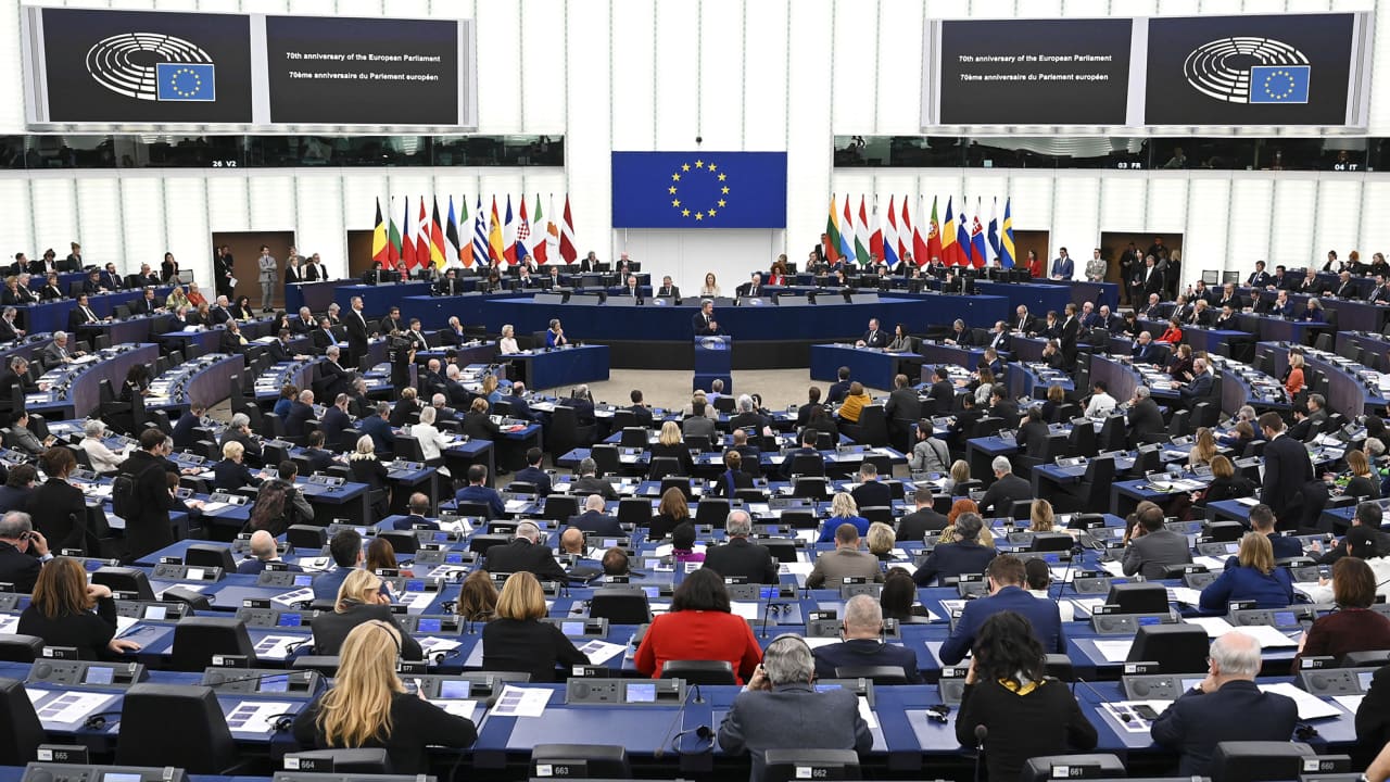 في قرار غير ملزم.. البرلمان الأوروبي يصنف روسيا "دولة راعية للإرهاب"