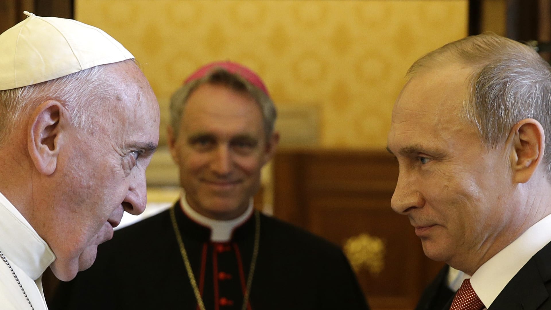 البابا فرنسيس: رئيس وزراء هنغاريا أخبرني أن بوتين يعتزم إنهاء الحرب في هذا التاريخ