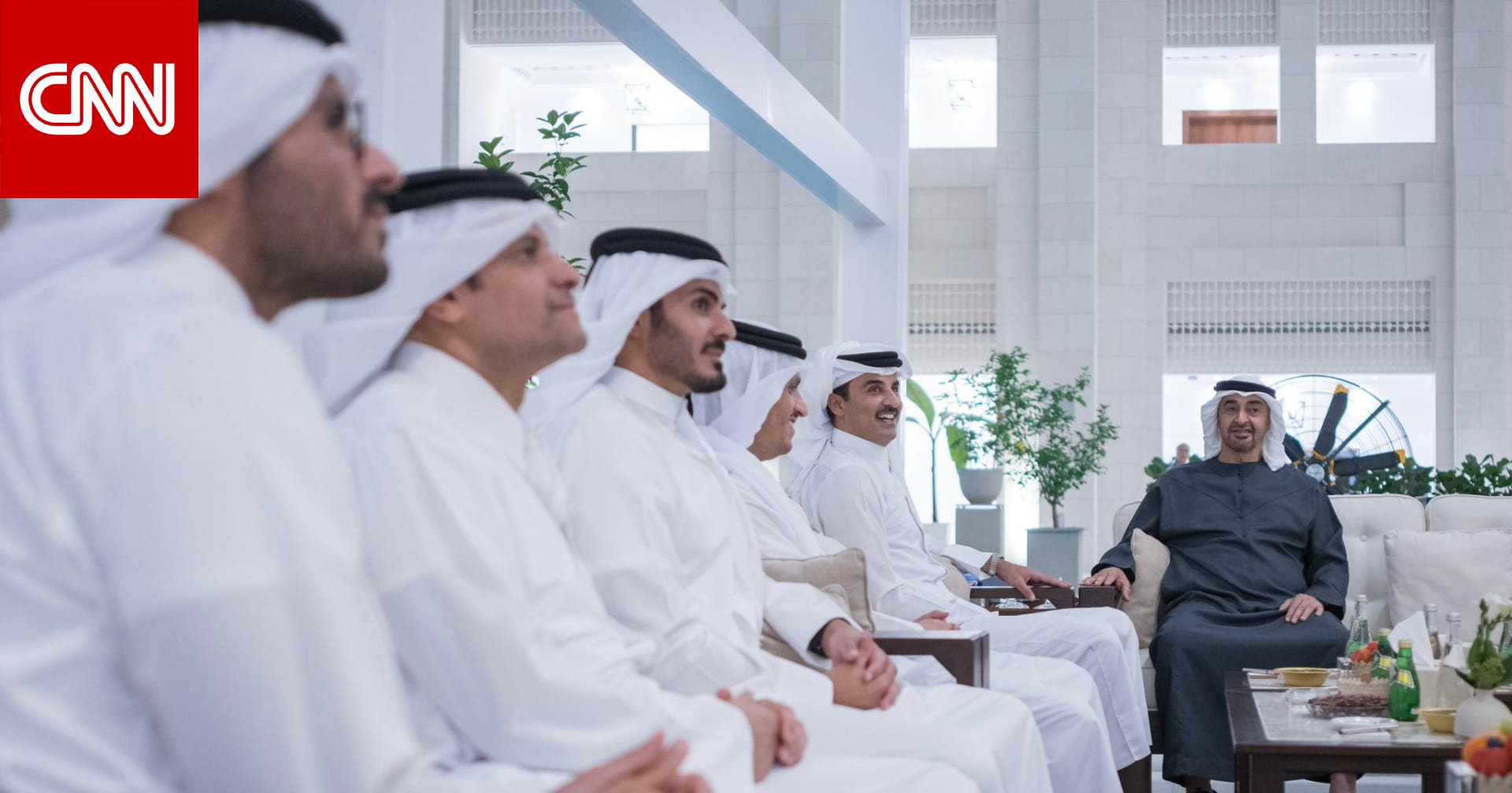 “بزيارة أخوية”.. أمير قطر يصل الإمارات ومحمد بن زايد في مقدمة مستقبليه “بزيارة أخوية”.. أمير قطر يصل الإمارات ومحمد بن زايد في مقدمة مستقبليه