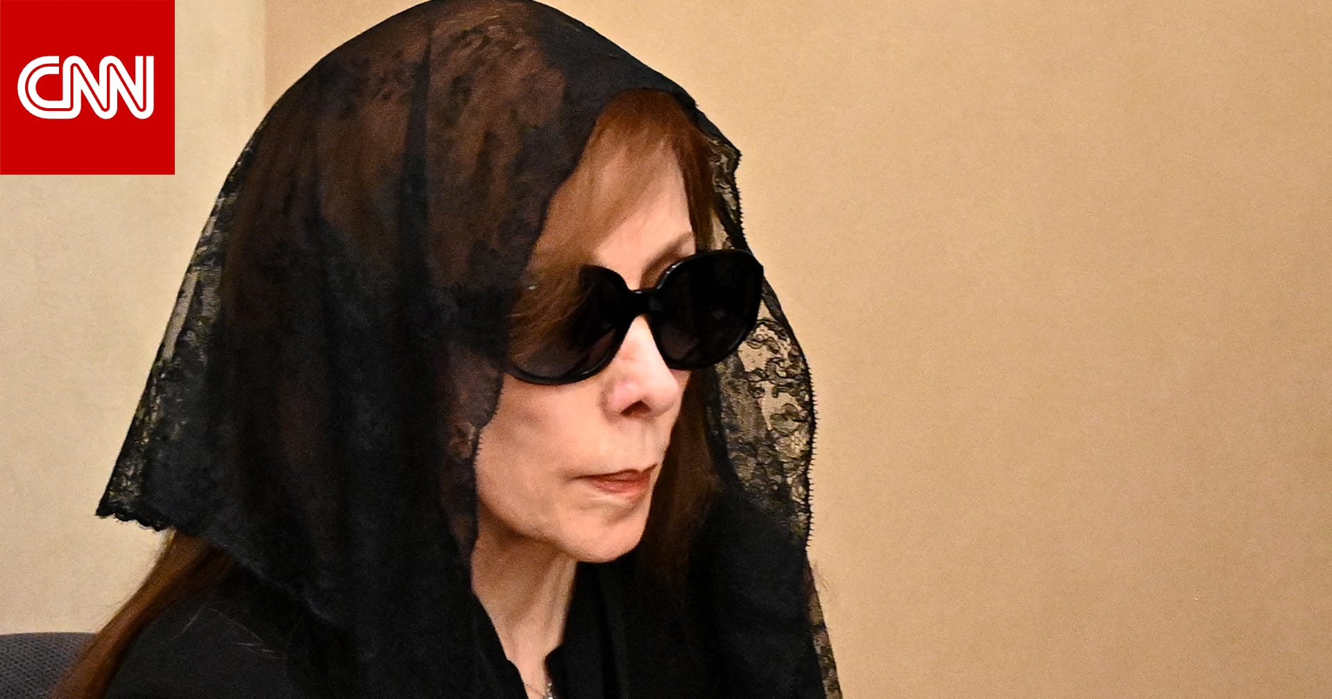 أصرّت على بقائه بجانبها ما دامت حيّة.. فيروز تتقبل العزاء بنجلها هَلي