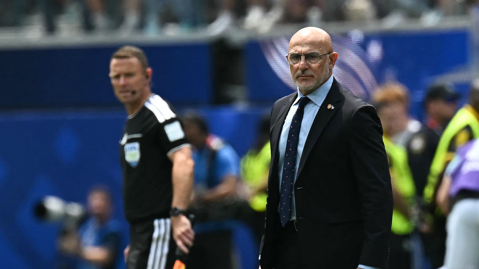 بعد حقبة تاريخية.. منتخب إسبانيا يكافئ مدربه بعقدٍ جديد وهذه مدته