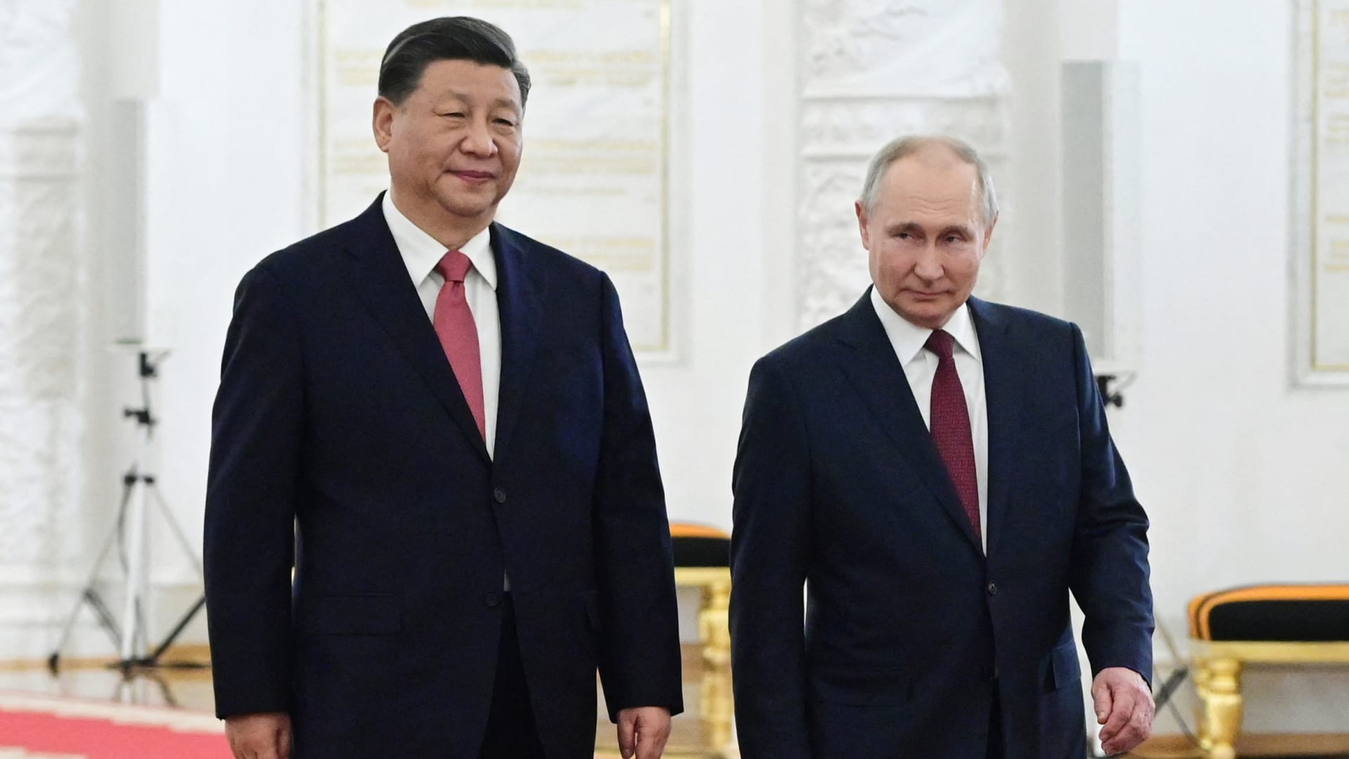 بعد تجاوز السعودية كأكبر مصدّر نفط للصين.. روسيا تتوقع 200 مليار دولار تبادل تجاري مع بكين