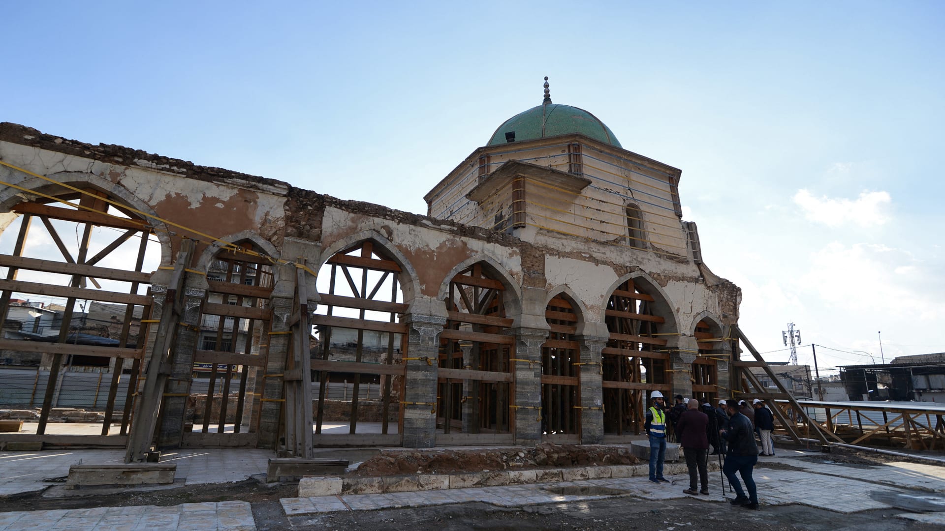 شاهد.. لحظة تفجير مسجد النوري ومنارته التاريخية في الموصل