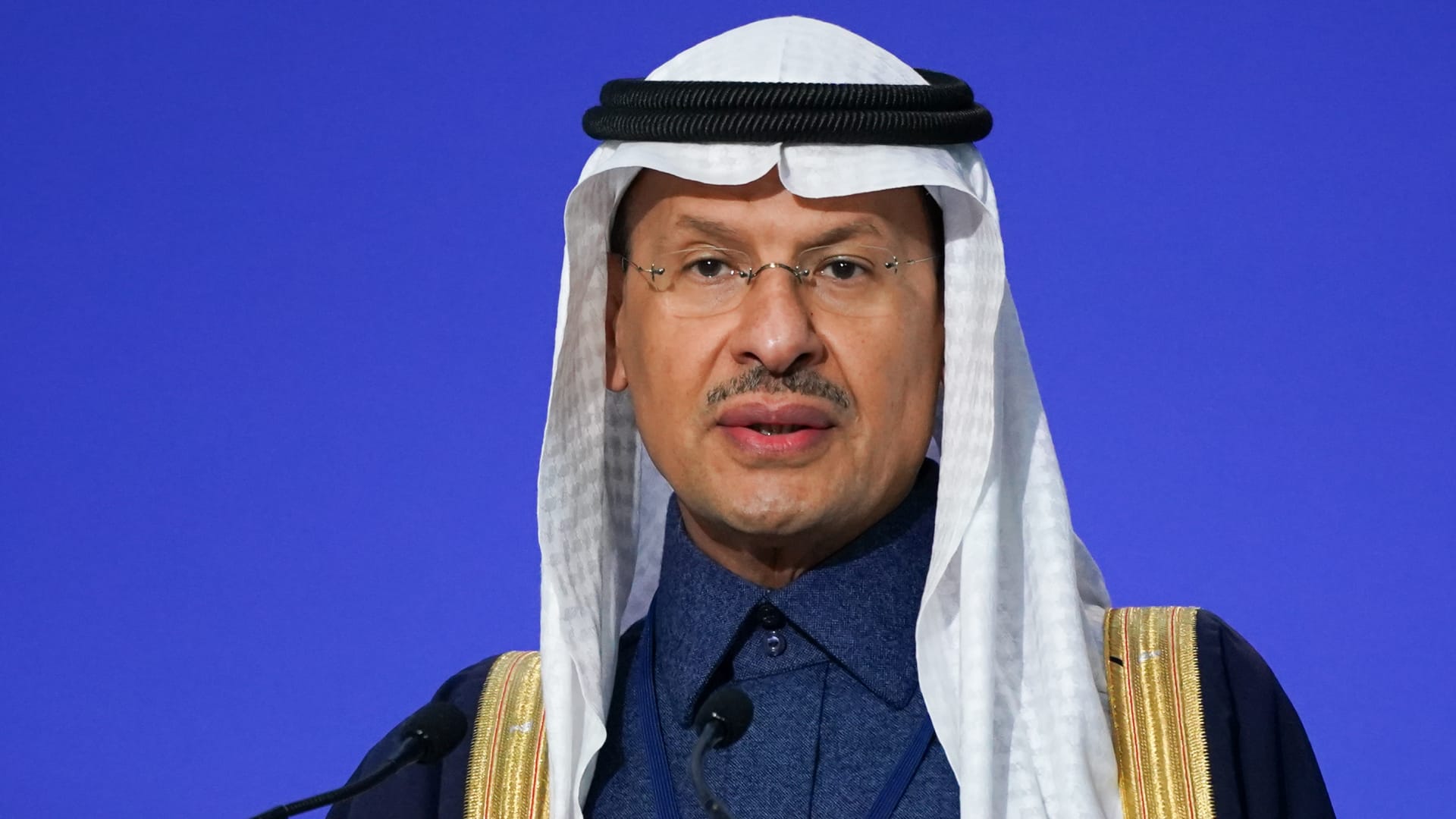 برفقة الملك سلمان.. وزير الطاقة السعودي يروي قصة زيارة إلى تونس
