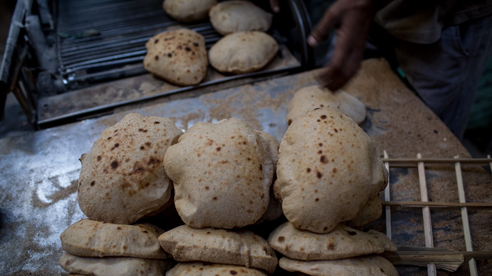 صورة أرشيفية لمخبز في مصر 
