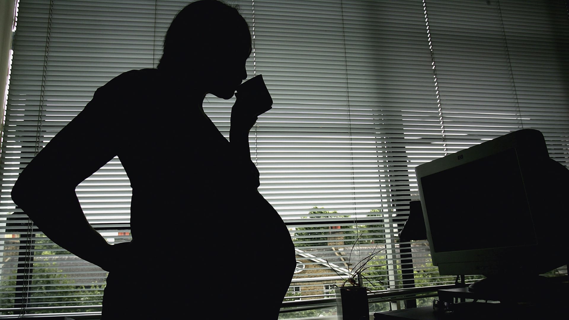 دراسة: خطر كوفيد على النساء الحوامل وأجنتهنّ