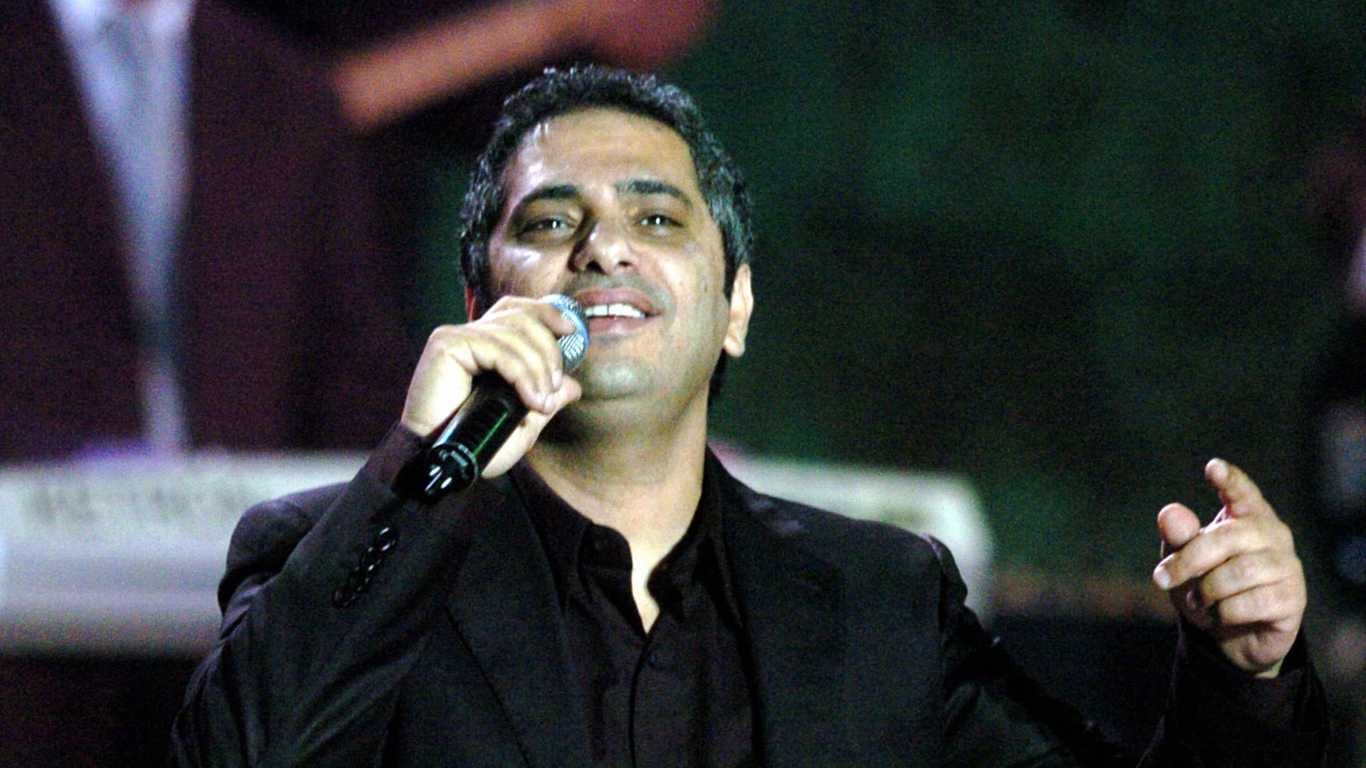 فضل شاكر يسلم نفسه إلى مخابرات الجيش اللبناني