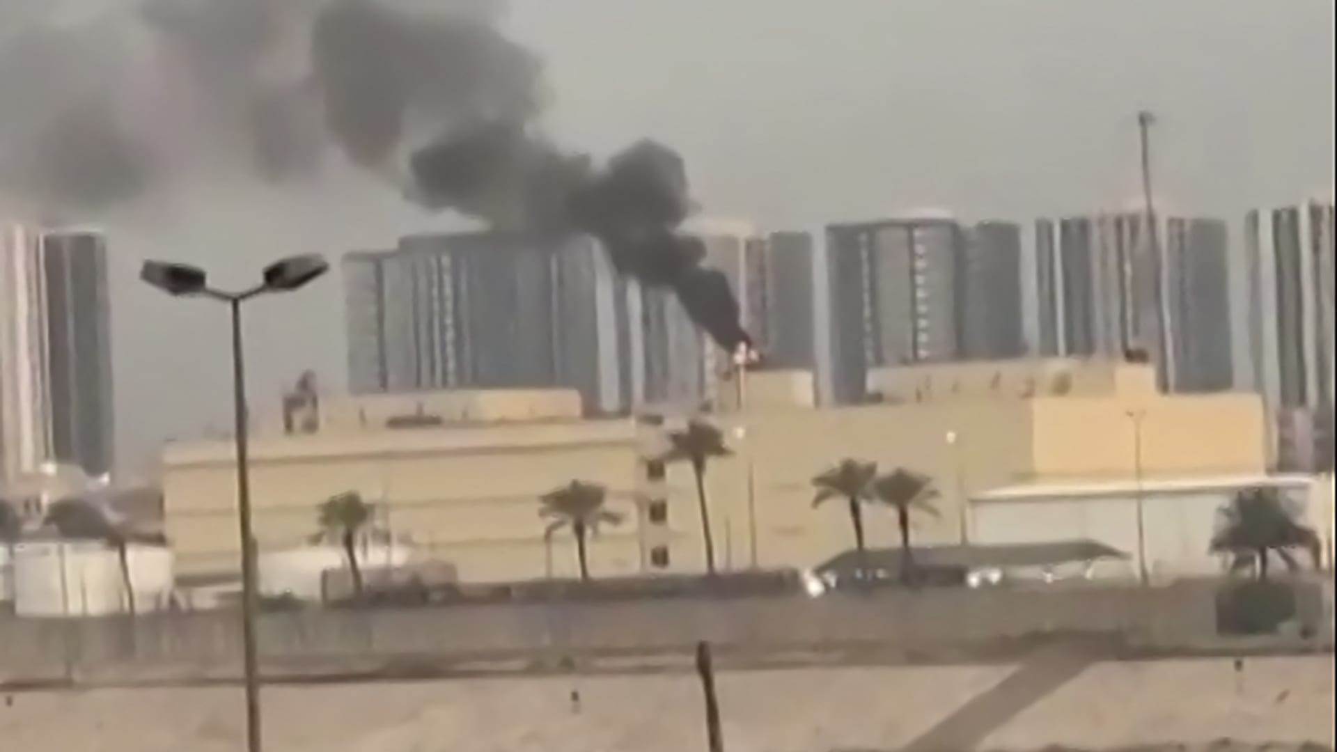 "كتائب حزب الله" العراقية تضع شروطًا لوقف هجماتها على السفارة الأمريكية