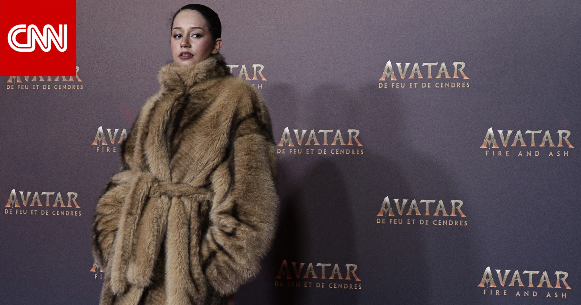 معطف الفرو الضخم.. قطعة شتويّة فخمة لكن ارتداءه يخضع لشروط دقيقة 