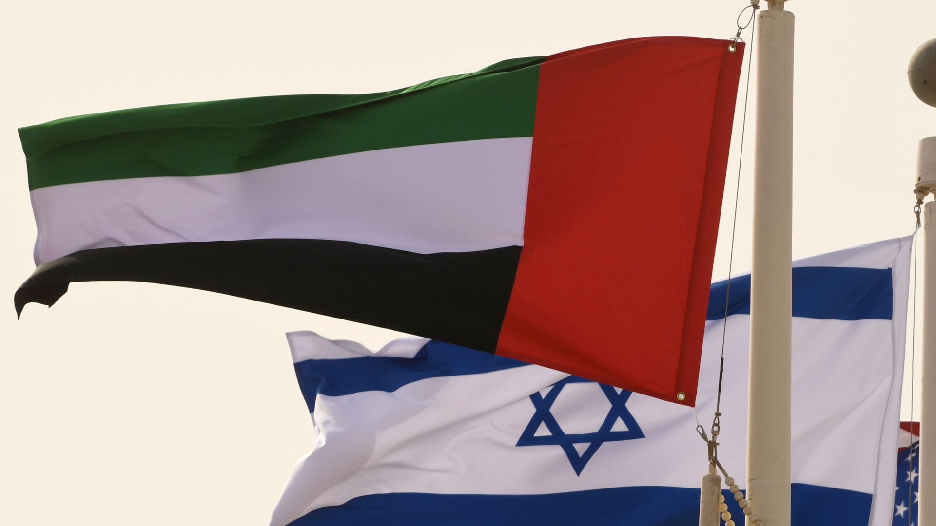 رئيس وزراء إسرائيل يصل إلى الإمارات الأحد بدعوة من محمد بن زايد