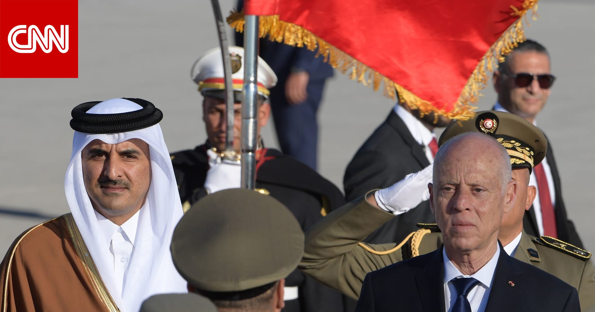 أمير قطر يؤكد ضرورة تجاوز الأزمة السياسية في تونس