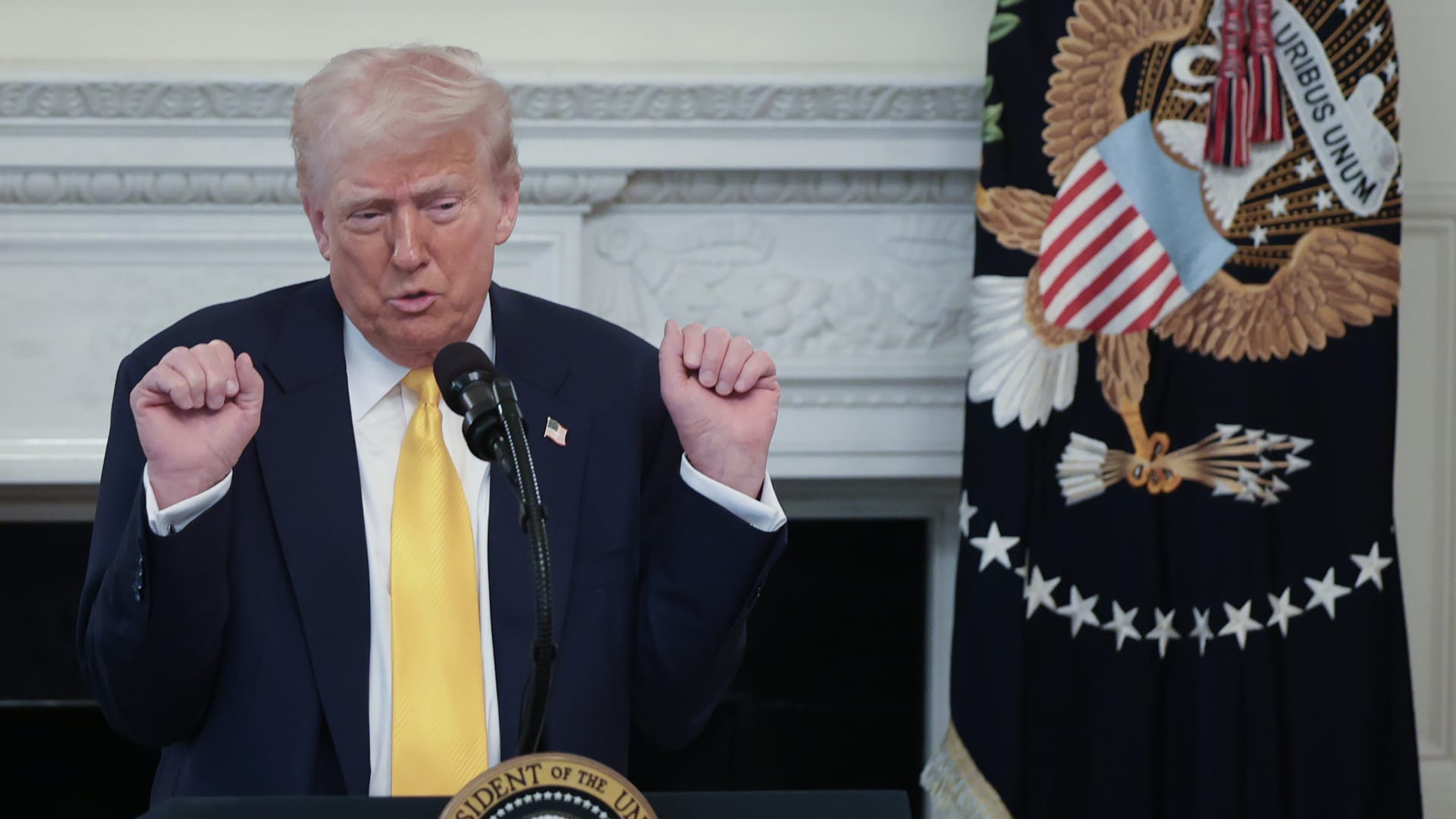 "بأي حق يفعل ذلك!".. رد فعل وزير أردني سابق على مقترح ترامب بشأن غزة