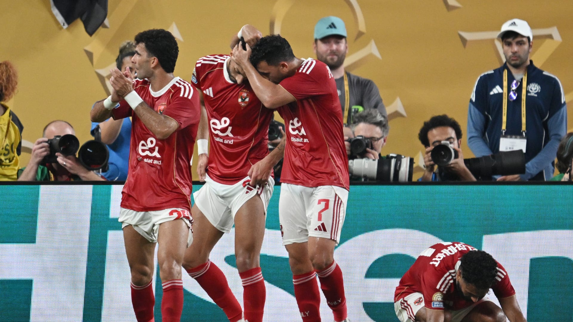 بعد رحيل ريبييرو.. الأهلي يكلف هذا الشخص بأعمال المدير الفني