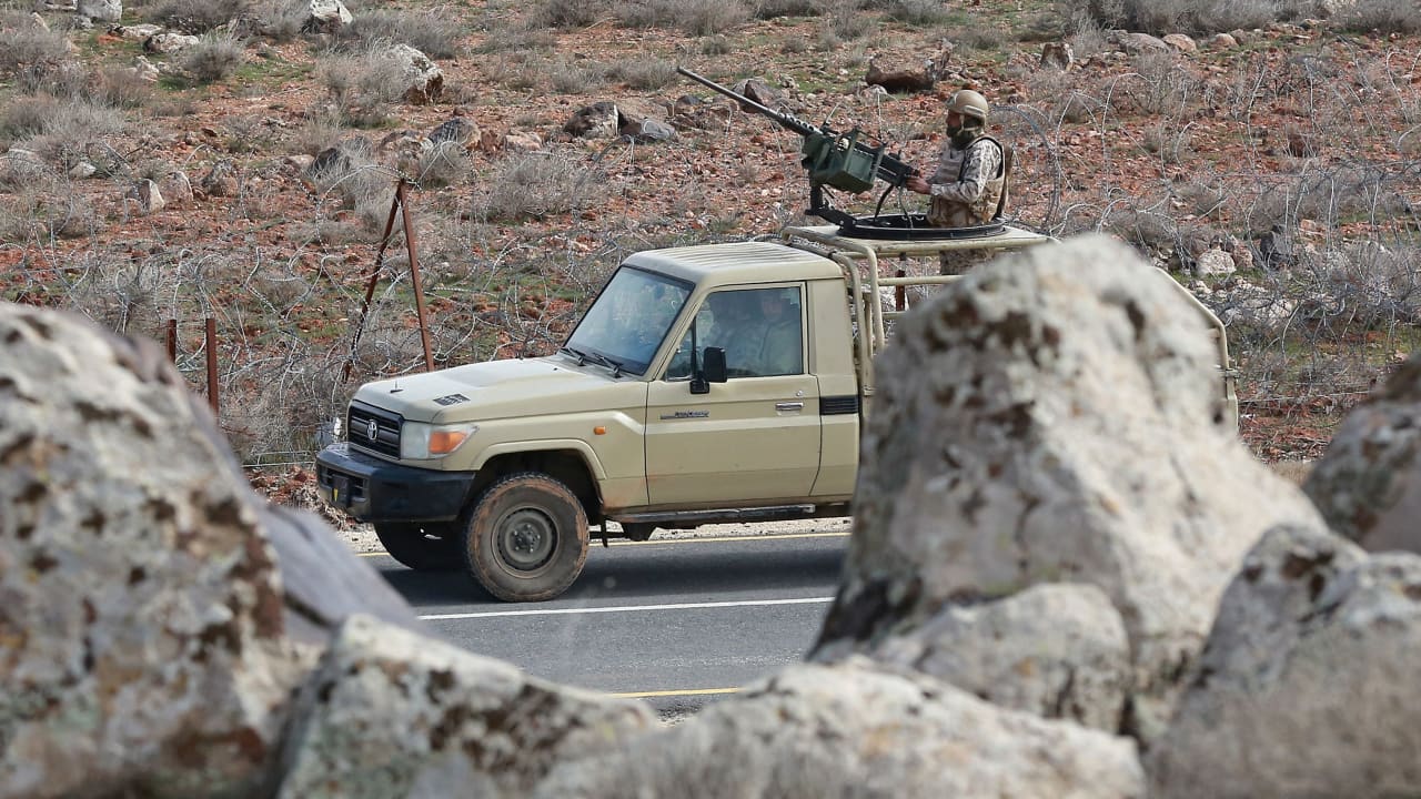 الجيش الأردني: مقتل 2 من المهربين في إحباط تهريب مخدرات داخل المملكة قادمة من سوريا 
