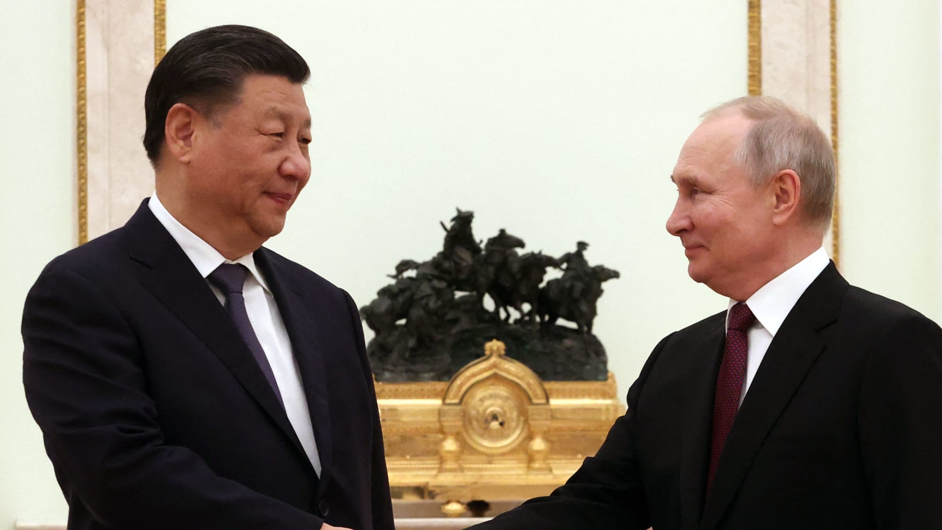 رئيس الصين لبوتين: الشعب الروسي سيدعمك بقوة في الانتخابات المقبلة