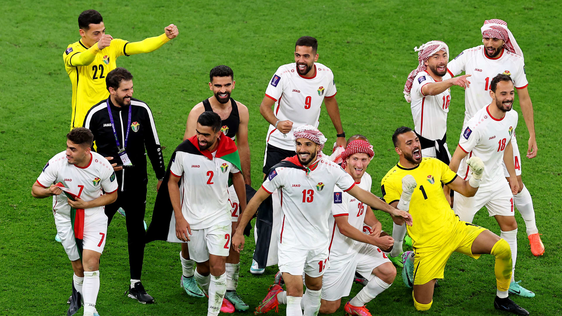 بينها مانشستر سيتي.. أندية أوروبية توجّه رسائل لمنتخب الأردن بعد وصوله لنهائي كأس آسيا 1 بينها مانشستر سيتي.. أندية أوروبية توجّه رسائل لمنتخب الأردن بعد وصوله لنهائي كأس آسيا