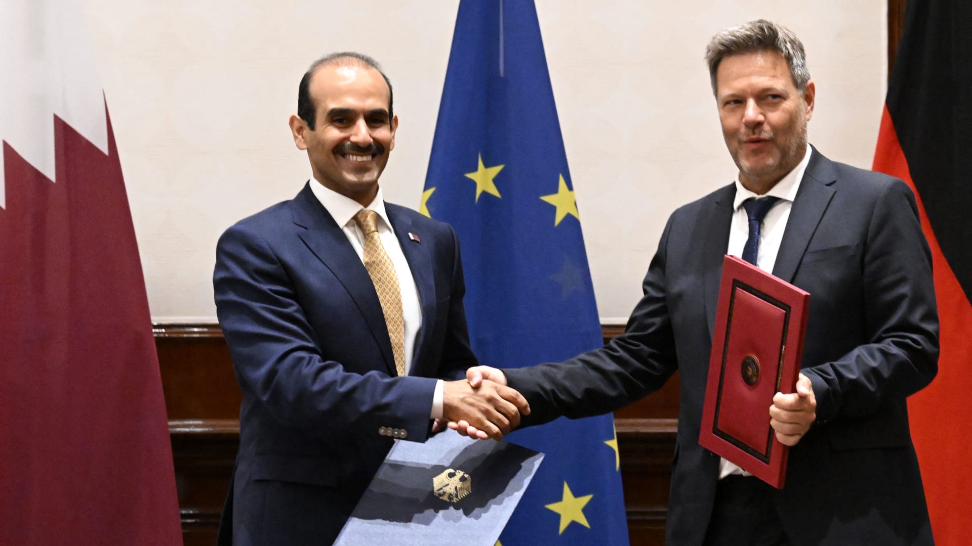 قطر تزود ألمانيا بالغاز الطبيعي المسال بموجب صفقتين جديدتين