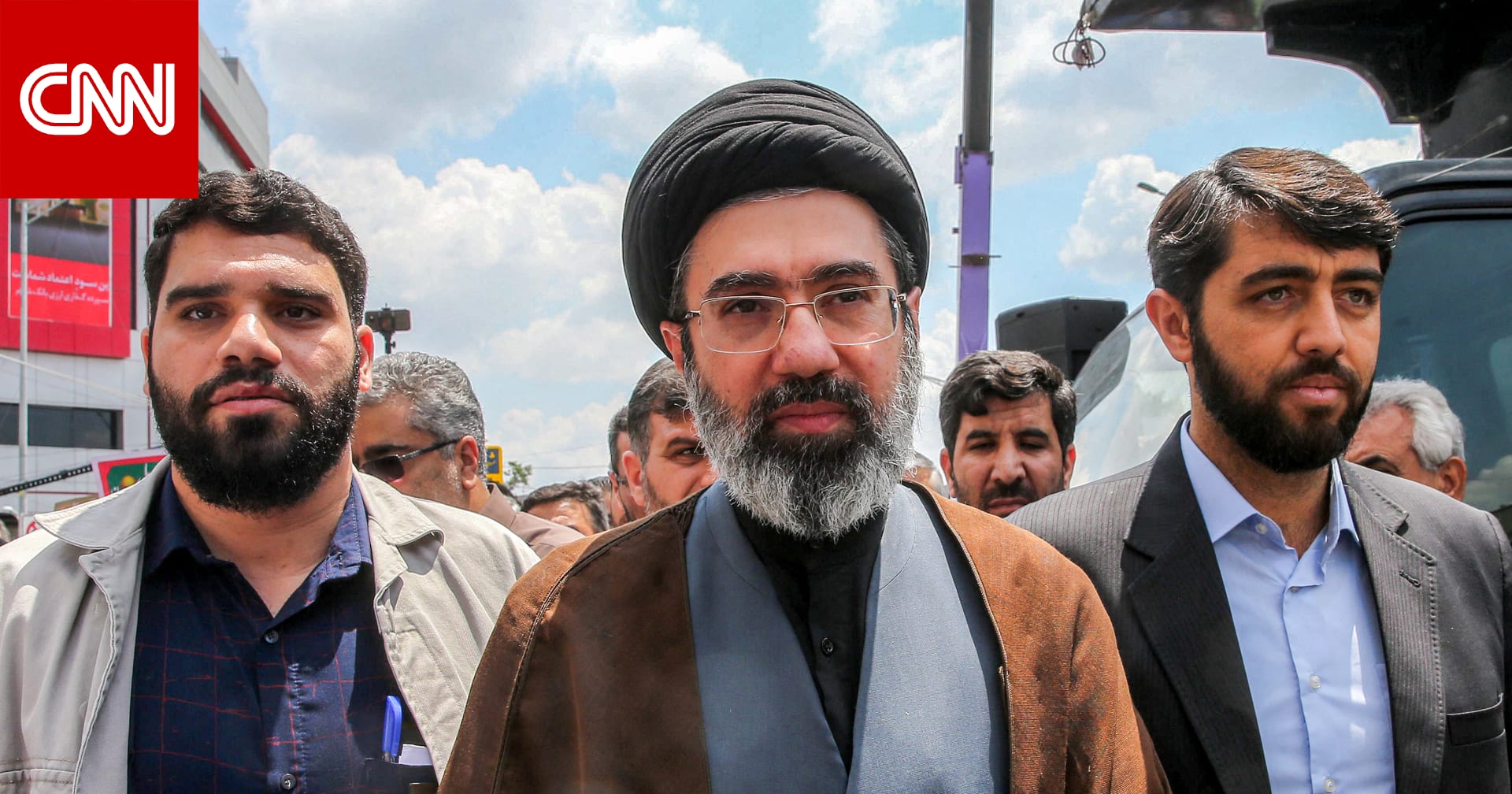 المرشد الإيراني يوجه رسالة خاصة إلى زعيم حزب شيعي عراقي