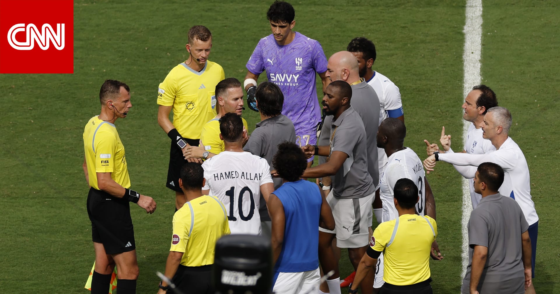ياسين بونو يثير جدلاً.. هذا ما فعله بعد مباراة الهلال وفلومينينسي
