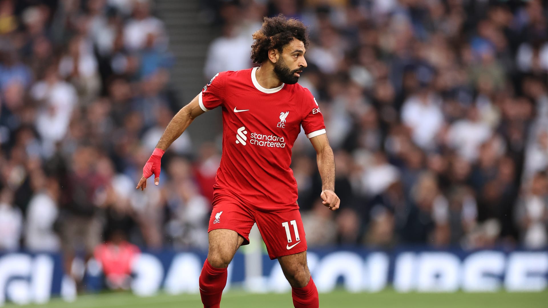 بعد إنجازه الأخير.. هكذا احتفى لاعبو ليفربول بمحمد صلاح