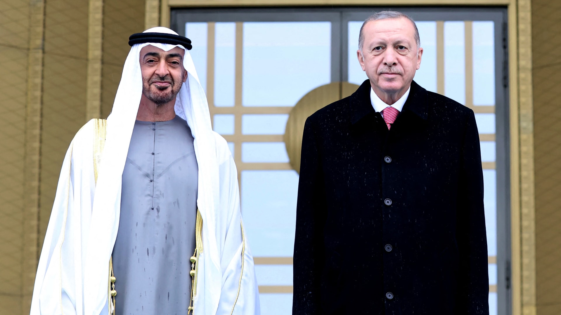 محمد بن زايد ورجب طيب أردوغان يعقدان اجتماعًا نادرًا رفيع المستوى.. إليكم سبب أهميته