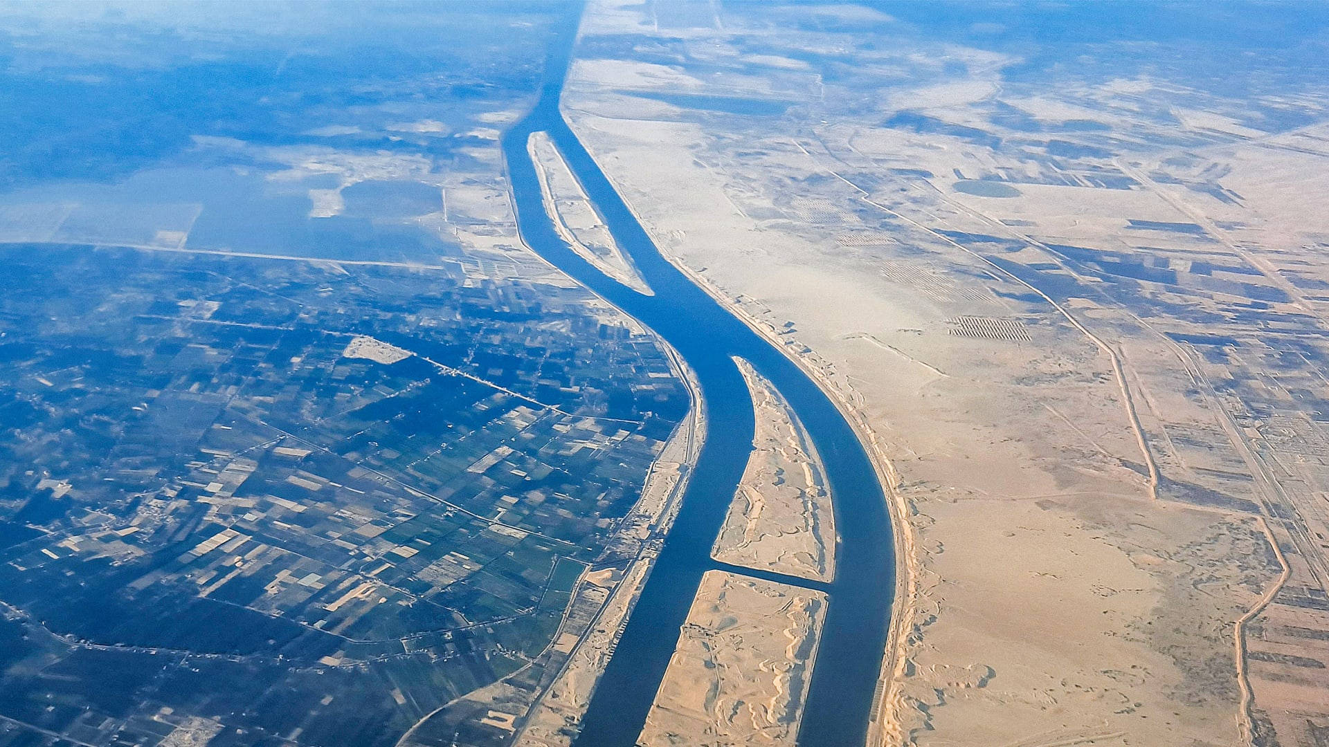 مصر.. بعد تصريح ترامب "لولا أمريكا لما وجدت" قناة السويس.. ماذا نعلم عن تاريخ القناة؟
