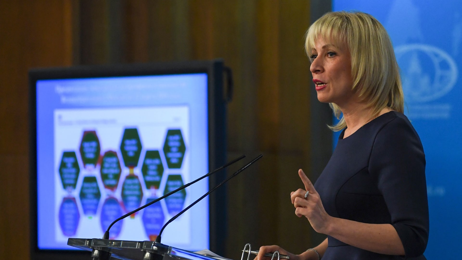 روسيا تطلب عقد جلسة طارئة لمجلس الأمن بسبب الغارات الأمريكية على العراق وسوريا 1 روسيا تطلب عقد جلسة طارئة لمجلس الأمن بسبب الغارات الأمريكية على العراق وسوريا