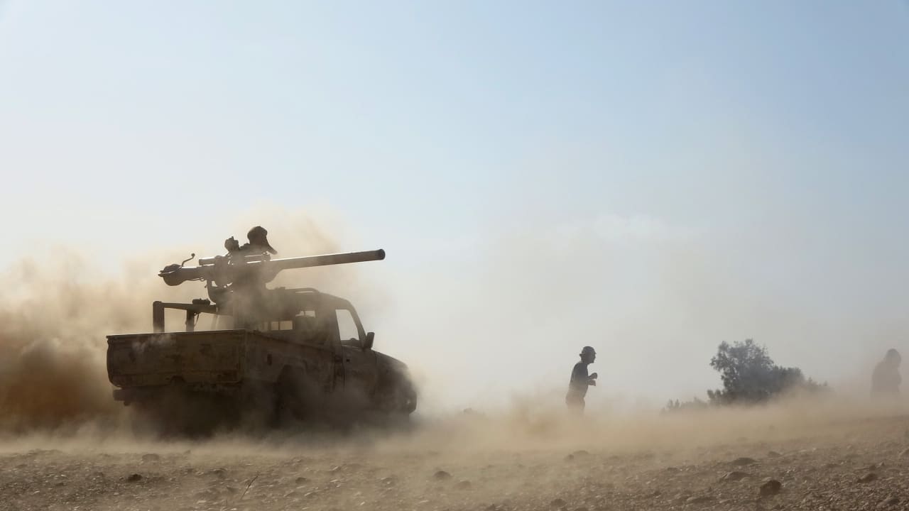  قوات حكومية تصد هجوماً للمتمردين الحوثيين على مأرب الغنية بالنفط، في 14 فبراير 2021.