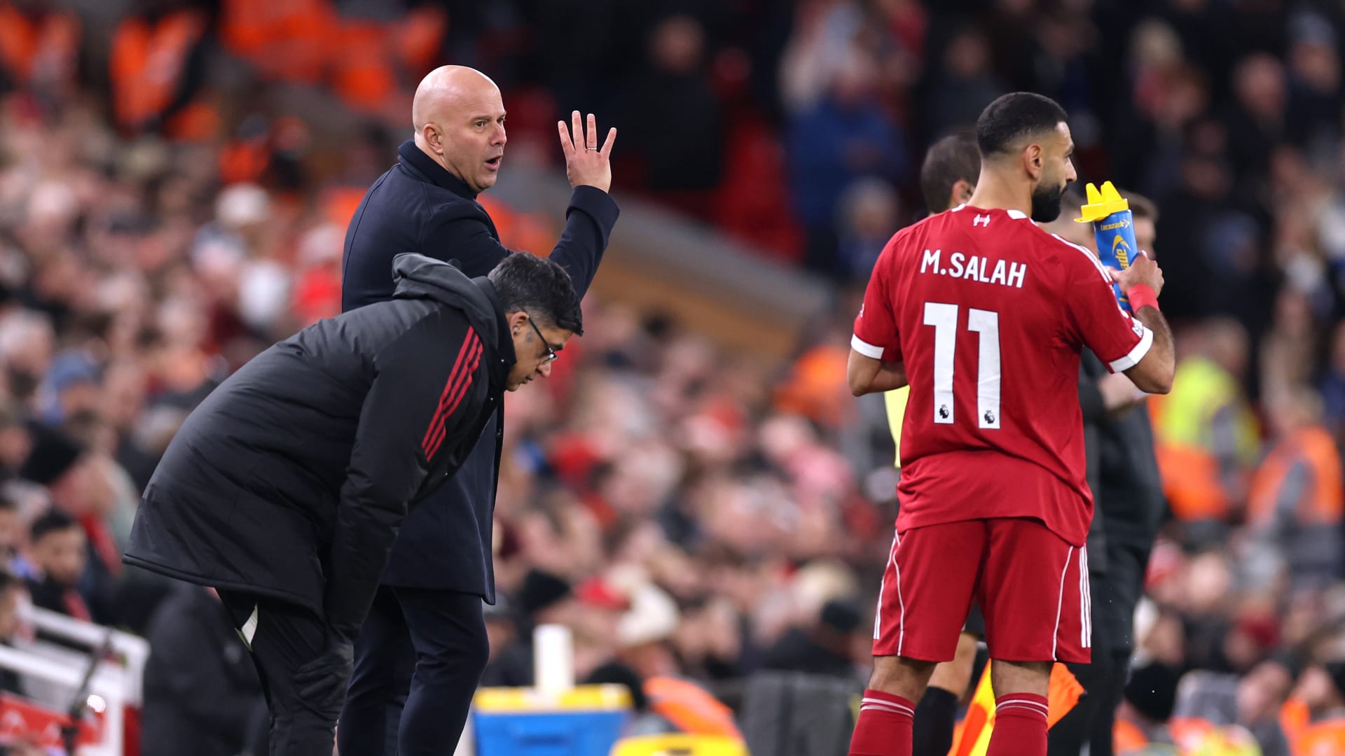 "ليس هو الوحيد".. سلوت يدافع عن محمد صلاح بعد صيامه عن التهديف