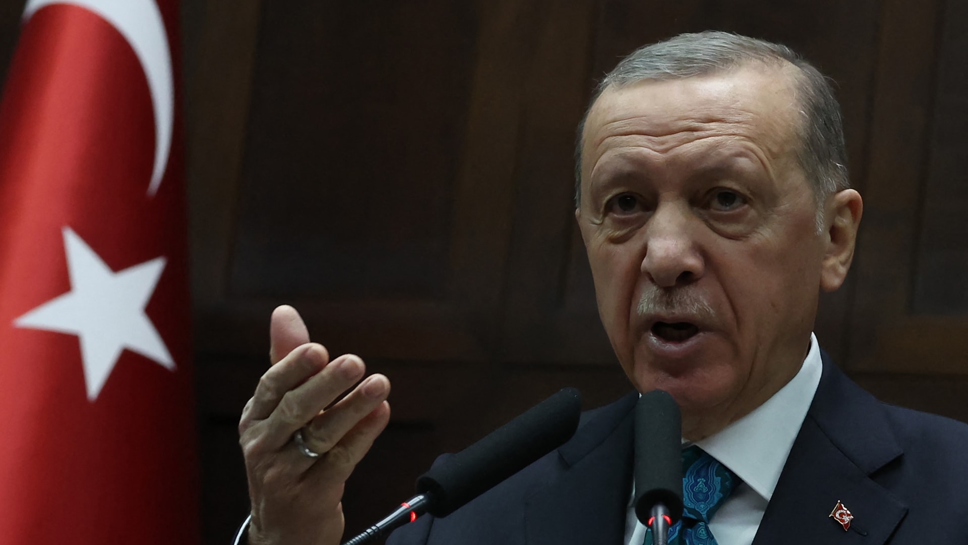 الرئاسة التركية توضح الحالة الصحية لأردوغان بعد تداول فيديو تعرضه لوعكة